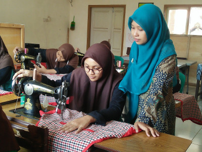 Praktikum Tata Busana